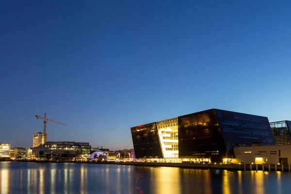 Biblioteca Real de Copenhague à noite — Fotografia de Stock