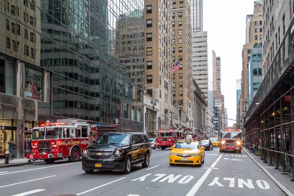 Caminhões de bombeiros de Nova York — Fotografia de Stock