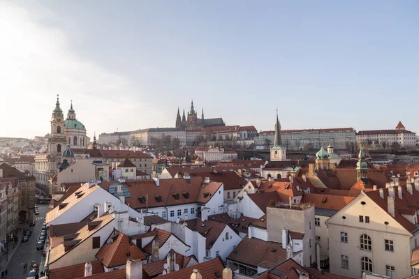 Château de Prague et vue sur le toit — Photo