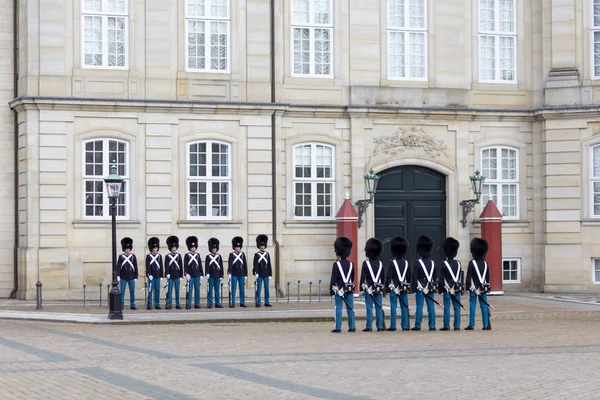 Danska kungliga vakter i Köpenhamn — Stockfoto