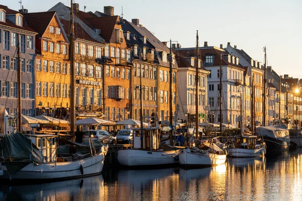 コペンハーゲンの有名なニャーハン、デンマーク — ストック写真