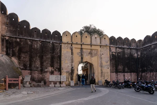 Вхідні ворота до форту Нагаргаргарх у Джайпурі (Індія). — стокове фото