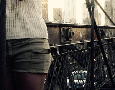 Brooklyn Köprüsü'nün kadında