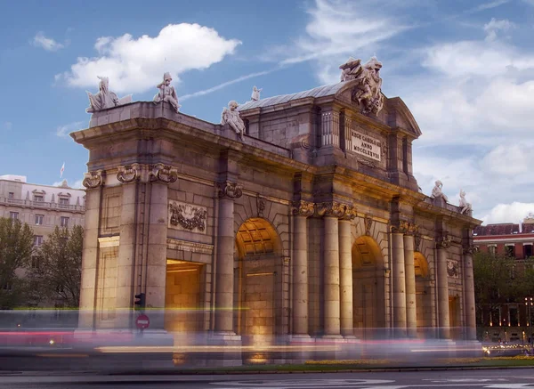 Alcala bramy w Madrycie — Zdjęcie stockowe