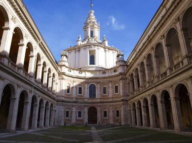 Romanlardaki Sant 'ivo alla Sapienza