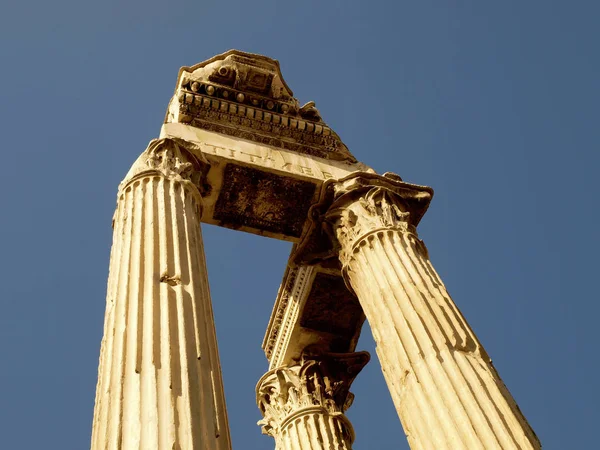 Forum Romanum, a romák — Stock Fotó