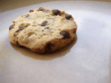 Bir plaka üzerinde bir tanımlama bilgisi