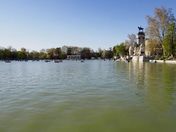 Parque Retiro em Madrid — Fotografia de Stock