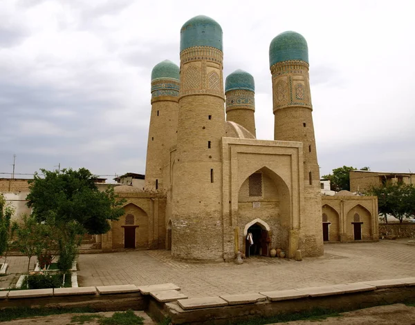 Chor-minor madrassah in Buchara — Stockfoto