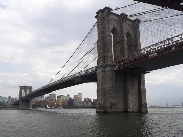 Puente de Brooklyn en Nueva York —  Fotos de Stock