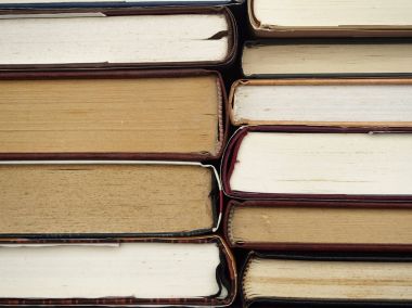 Kitaplar doku yığını