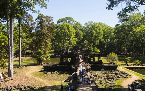 Siem Reap Camboya - 17 de diciembre de 2017 - Baphoun Templo de Angko — Foto de Stock