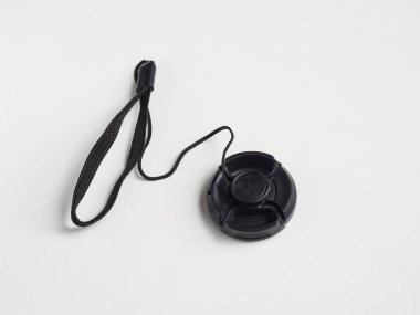 Beyaz arka plan üzerinde kap lens