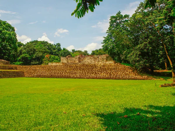 Sitio arqueológico de Quirigua en Guatemala — Foto de Stock