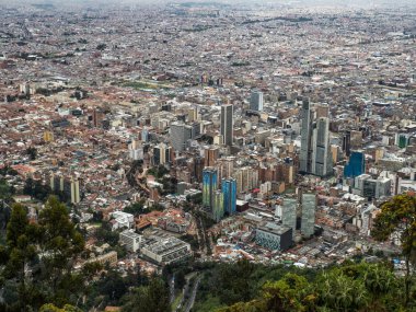 Montserrat Tepesi 'nden Bogota şehrinin panoramik manzarası