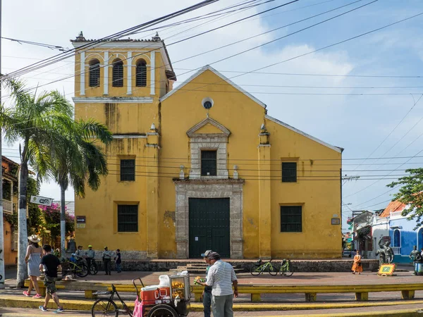Cartagena das Índias - Colômbia, 13 de novembro de 2019 - Igreja da santa trindade do bairro Getsêmani em Cartagena das Índias - Colômbia — Fotografia de Stock