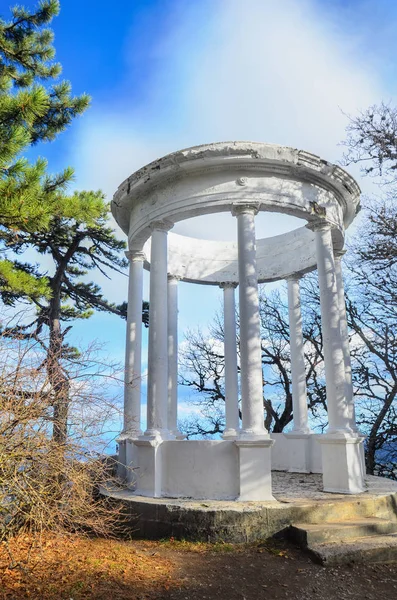 Kırım'da, Yalta, dağ Ai-Petri, gümüş Milli