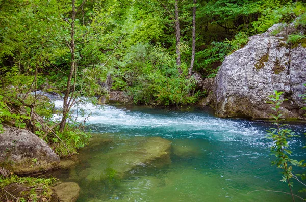 Crimea, Sevastopol, Black river olan bir kanyon