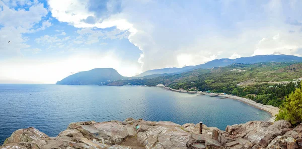 Kırım'da, Bear Mountain