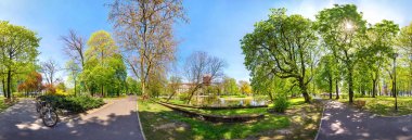 Polonya, Poznan, parkıdır - bir cadde Bağımsızlık
