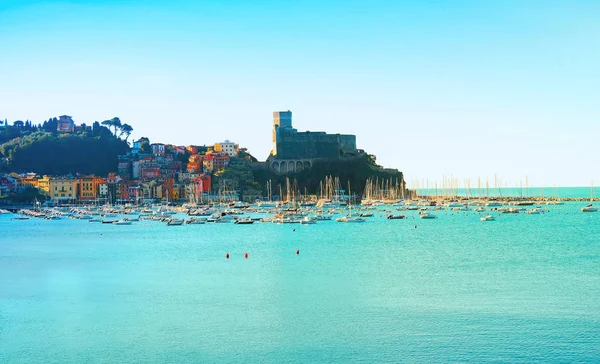 Vista de Lerici, Liguria, Italia — Foto de Stock