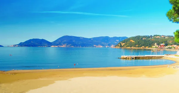 Beach in Lerici, Liguria, Italy — Stock Photo, Image