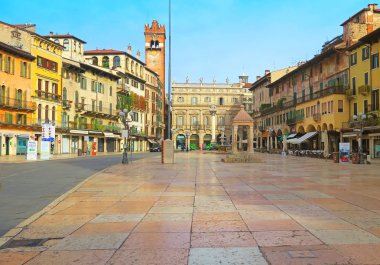 Piazza delle erbe, verona, İtalya