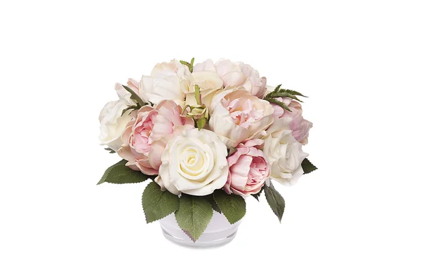 Розы для интерьера вазы на изолированном фоне — стоковое фото