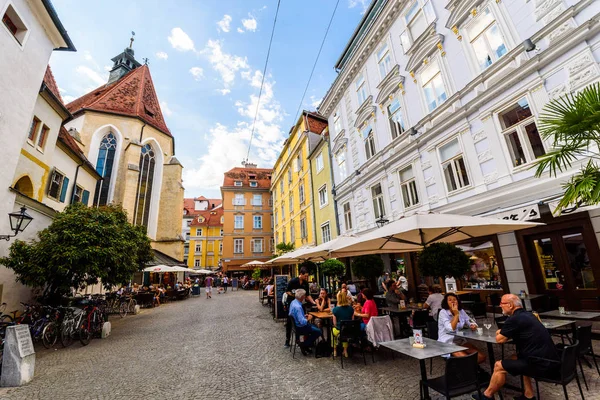 Barevné uličce v Grazu cestování přímých — Stock fotografie