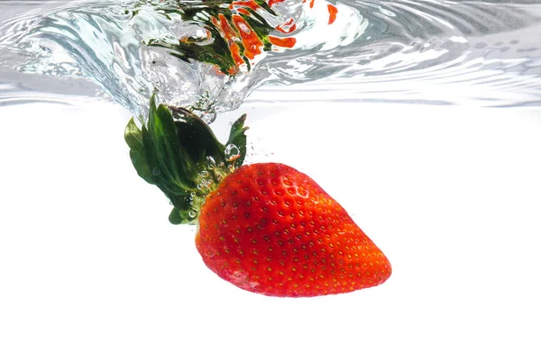 Strawberries Falling Water Causing Bubbles All Healthy Food Concept Underwater — 스톡 사진