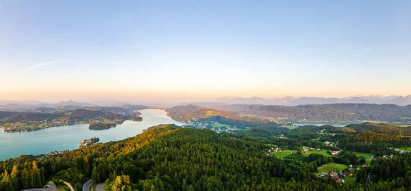 Göl Dağ Worthersee Karnten Avusturya Panoraması Pyramidenkogel Kuleden Göl Klagenfurt — Stok fotoğraf