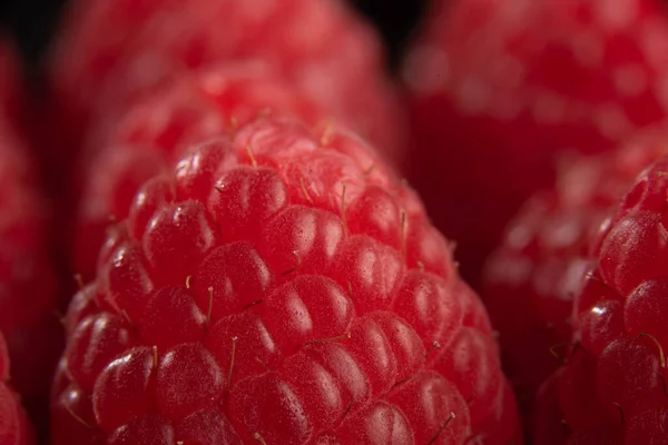 Raspberry Manis Segar Menutup Latar Belakang Latar Belakang Kabur Makro — Stok Foto