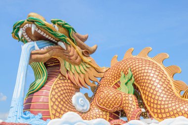 Cennet Dragon ayağı tapınak: Suphanburi