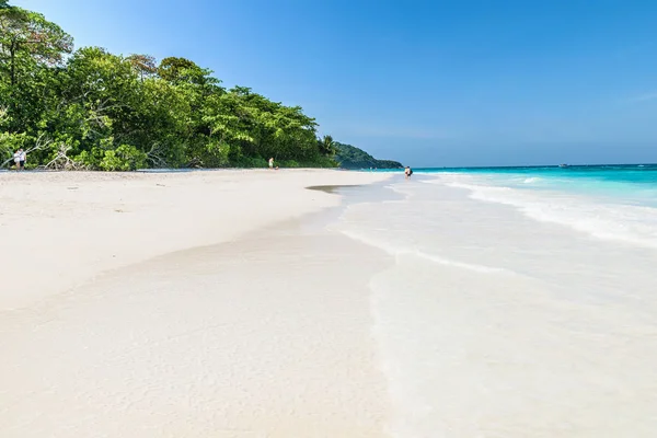 Isla Tachai en el Mar de Andamán en Tailandia —  Fotos de Stock