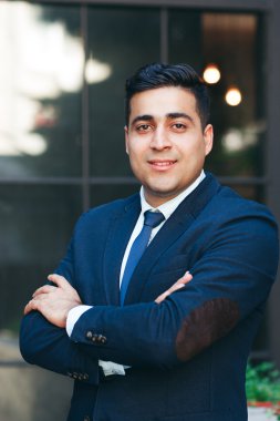 Katlanmış silah ile müreffeh girişimci