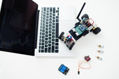 Geek işyeri, DIY rc araba elektronik bileşenler