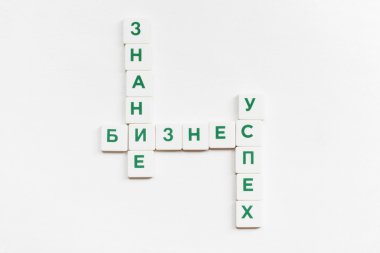 İş kavramı bulmaca içinde Rusça scrabble