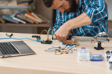 Laboratuarda oluşturma elektronik inşaat mühendisi