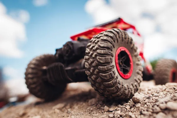 Red crawler wheels outside close-up — Stock Photo, Image