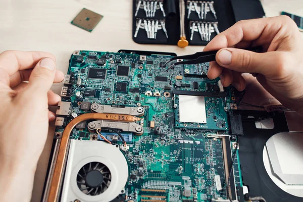 Laptop anakart yenileme, tamir atölyesi