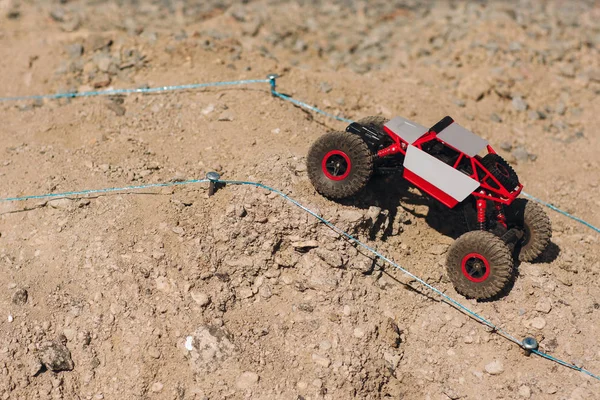 RC oyuncak suv Road'a benziyor ralli offroad parça, boş alan — Stok fotoğraf