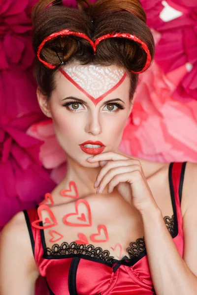 Sensual mujer con San Valentín maquillaje de vacaciones — Foto de Stock