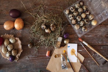 Yumurta düz lay renklendirme için sanat araçları