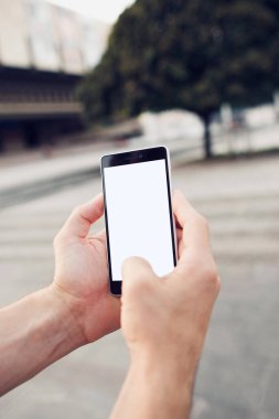 Holding eller ve dokunmatik telefon boş ekran ile