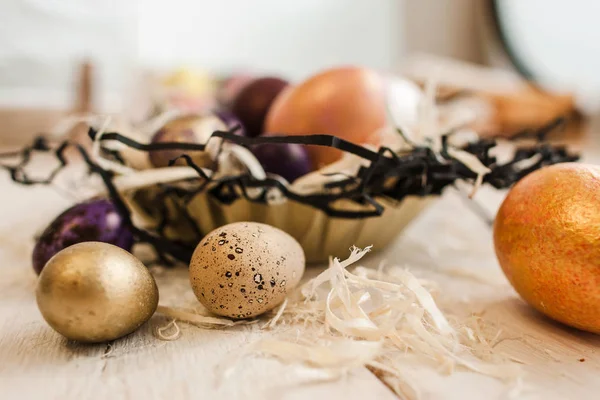 Inför påsk. Färgglada ägg närbild Visa — Stockfoto