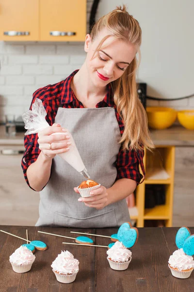 Mutfak tatlı tatlı yapma Şef. Aşçılık.