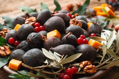 İncir ile peynir ve kartopu closeup mix