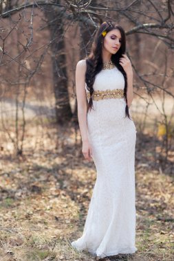 Örgülü geline düğün doğum sonbahar orman