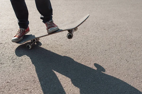 El ile yolculuk hüner. Tutan denge egzersiz.