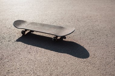 Yolda kaykay. Aşırı spor meydan okuma